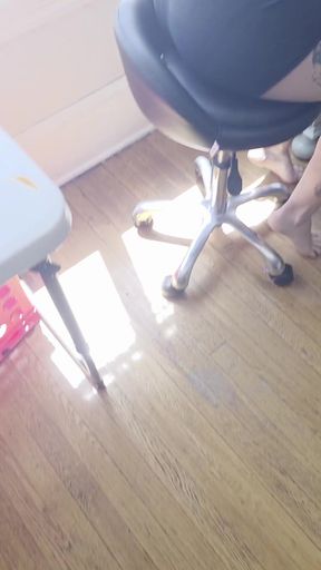 Teen amateur shows off her wedgie and tight ass - HD - 0:18 video - from F4pz