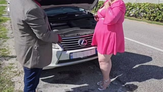Mechanic stopped to give assistance with car, but ended up filling my pussy with cum - bbw ssbbw - HD - 20:49 video - featuring Mia Khalifa - from Pornzona