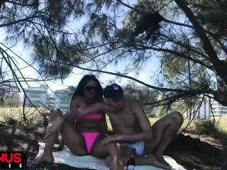 sex with stranger on the beach during the day - HD - 11:05 video - from Amateur8