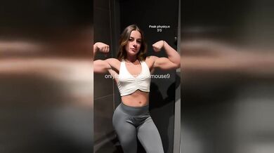 18yo Influencer Plank Fail: Dripping Virgin Gape TikTok - HD - 5:36 video - featuring Sophie Rain - from Juicexxx