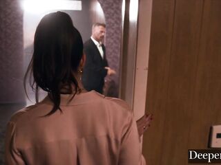 A cigar shop employee is at the service of an exacting customer. - HD - 12:26 video - from BigTitsLust