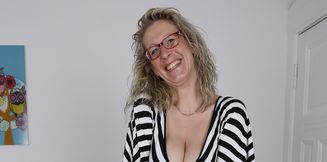 German mature Housewife masturbating and showing her big natural tits and perfect ass - HD - 25:53 video - from Mature.nl