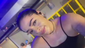 Andrealatina - entrenando en el gym ??️? - HD - 0:11 video - from xnxxGold