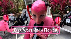 Feet worship in Florida - HD - 17:27 video - from LoyalFans