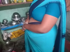 Indian aunty saree changing porn video - HD - 6:12 video - from xHamster