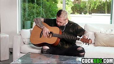 Alternative star sharing wife's ass with 2 BBCs - 6:16 video - from PornFreeNow