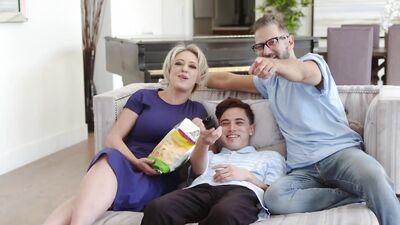 Dee Williams - Slut Mom - HD - 32:06 video - featuring Dee Williams - from MomVids