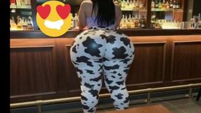 Impatient ass in a bar - HD - 5:22 video - from xHamster