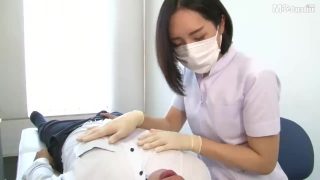 Nha sĩ cosplayer cho bệnh nhân handjob đeo mặt nạ và găng tay cao su - HD - 34:19 video - from CosplayPornTube