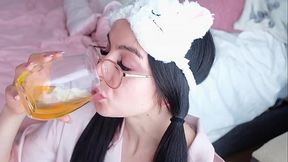 Waking Up To Hot Piss - HD - 3:09 video - from xnxxGold