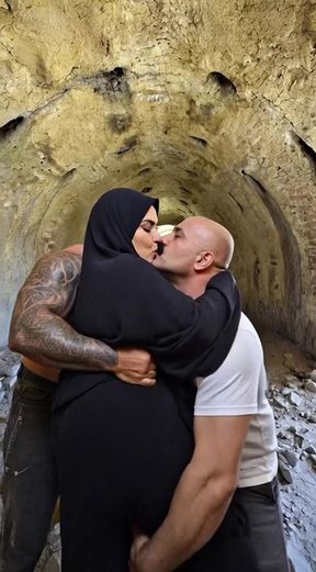 Hijab bi-cuck Iranian cuckold muslim - HD - 0:06 video - from F4pz