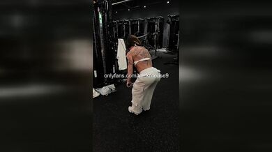 18yo Gym Core Workout: Pussy Lips Slip IG Accident - HD - 7:24 video - featuring Sophie Rain - from Juicexxx