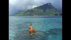 Katja Has Sex Underwater in the Tropical Waters near Bora Bora - 0:25 video - featuring Katja Kean - from XVideos