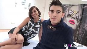 Friends double penetrate amateur girl in group sex - 52:39 video - from PumpMilf