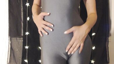 Wet Pussy Spandex Tease - HD - 4:51 video - from Juicexxx