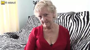British granny showing off her goods - HD - 2:30 video - from xHamster