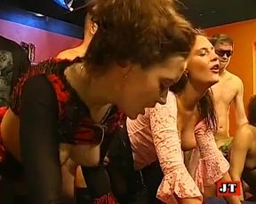 Sperma Cum Drenched Sluts in Wild Facial Frenzy - 10:12 video - from xHamster