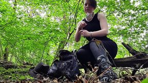Just a very well stuffed corseted slut playing with a vibrator in the woods.... - HD - 4:23 video - from XVideosRed