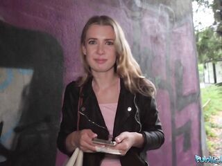Public Agent Picked up this built golden-haired in the rain - HD - 15:13 video - from FreePorn8