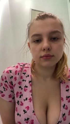 Fingering in the public close up - HD - 9:00 video - from xHamster