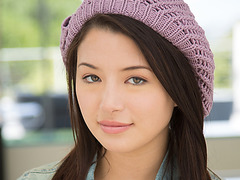 Asian teen Daisy Summers suck a big cock - 6:29 video - from VikiPorn