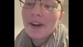 Guess who'_s been having horny terrible ideas again! A little stealthy public kink to spice up my boring food shop ?? - HD - 2:29 video - from xnxxGold