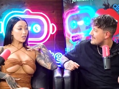 Lillian Phillips Fucked by Midget - Midget Porn - 15:19 video - featuring Lily Phillips - from DrTuber