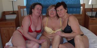 It will be a very kinky lesbian get together with mature nymphos and a teeny slut - HD - 50:56 video - from Mature.nl