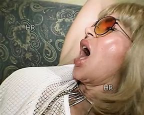 Amateur swingers scene in Schizzi di sperma all aria aperta - SD - 34:42 video - from xHamster