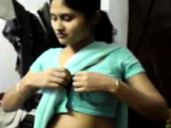 Indian Girl in Saree seducing - SD - 11:44 video - from DrTuber