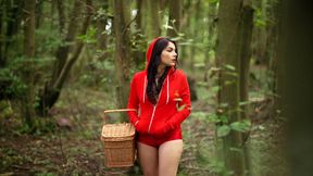 Valentina Nappi gets caught in the forest by Danny D - HD - 5:00 video - featuring Valentina Nappi - from 3Movs