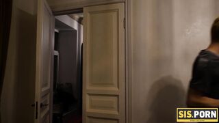 SISPORN. Guy finds blindfolded stepsister in the bedroom and has sex - HD - 10:00 video - from DaNude