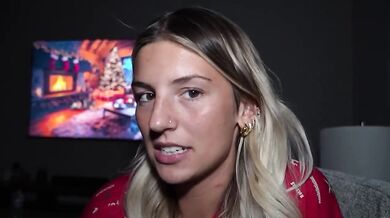 18 year old sneaks into stepbro's room for a deep throat ride - HD - 7:36 video - from NewBestPorn