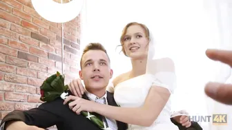Married couple films brides pussy for cash - 4K - 9:13 video - from Fucker