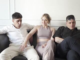 I went to visit my most good ally and his GIRLFRIEND gave me a oral in front of him (POV) - SD - 16:06 video - from SortPorn