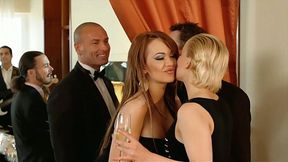 Blond and brunet babes are having dirty foursome sex - HD - 10:00 video - from AnySex