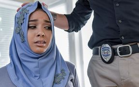 Curvy babe Aaliyah Hadid in hijab gets anal from agent - HD - 8:12 video - from xHamster