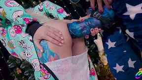 Holiday Ass Fucking Bonanza: Chicks Unwrap BBCs and Take It Up the Shitter This Christmas - HD - 10:03 video - from XXXShake