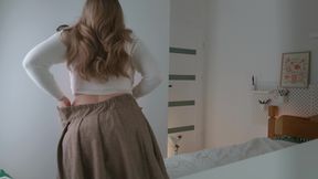 An Elegant Wife Entertains Without Her Husband. Fingering Orgasm. - 13:29 video - from FapHouse