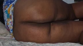Big ass aunt lying down - HD - 10:20 video - from xHamster