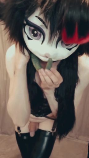 Fantasizing with tentacles in a playful solo scene - HD - 0:38 video - from Boinkz