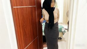 My Friend's Stepmother's Plump Hijab Is Very Seductive - HD - 18:08 video - from FapHouse