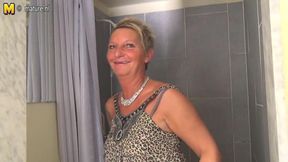 Amateur granny with elastic body needs a good fuck - HD - 3:12 video - from xHamster
