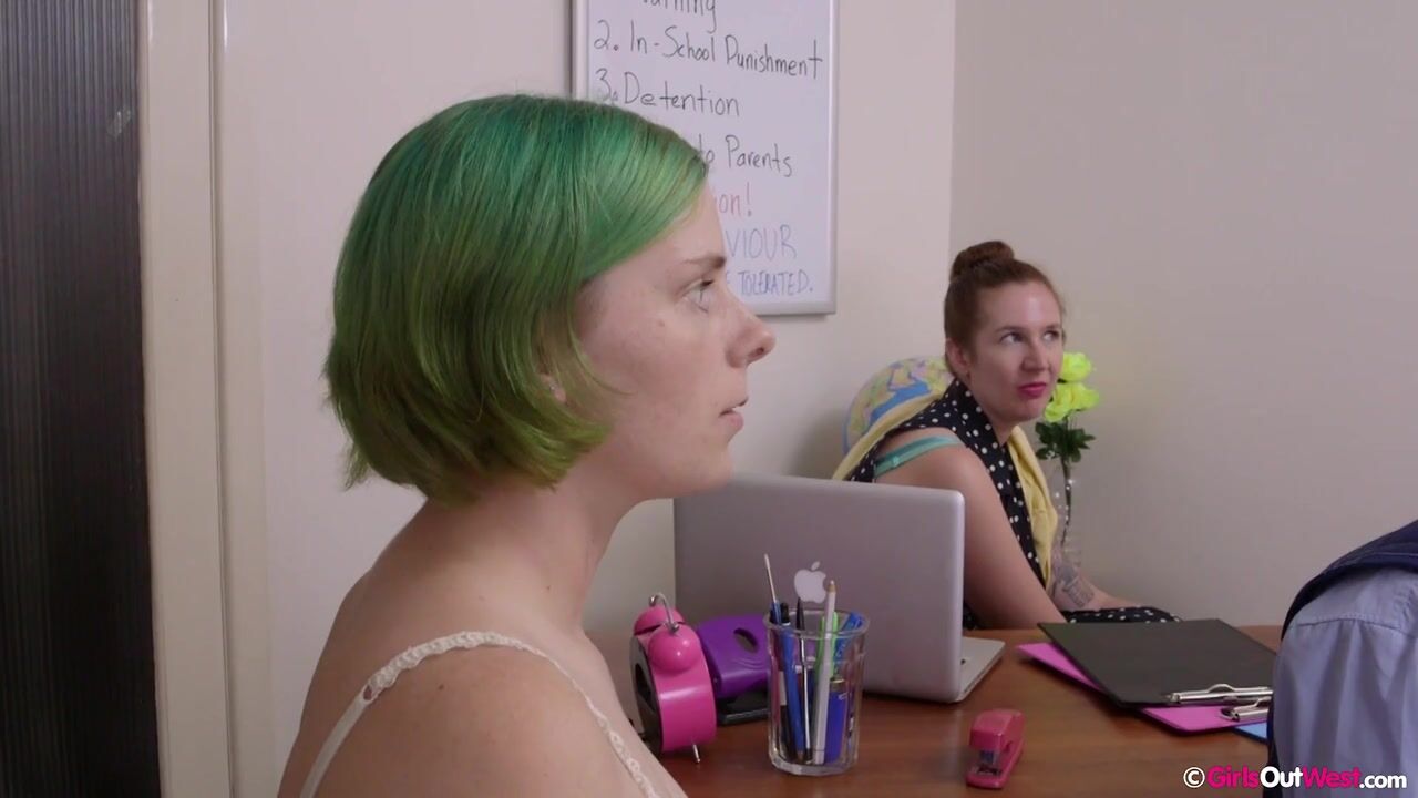 Behind the scenes secrets - HD - 26:17 video - featuring Suzy Sweet - from PornFreeNow