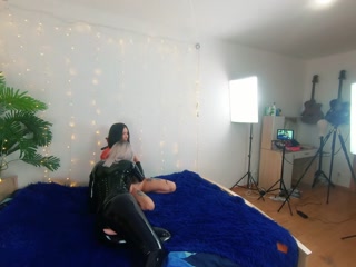Backstage of pretty lesbian fetish girls doing sex video. Positive Femdom, sex play, latex leather - HD - 13:46 video - from Pornzona