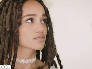 VIXEN Hawt Assistant s Boss For Sex - HD - 12:17 video - featuring Julie Kay - from Ebony8