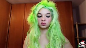 Grinchina'_s unimpressed faces while farting - HD - 5:37 video - from xnxxGold
