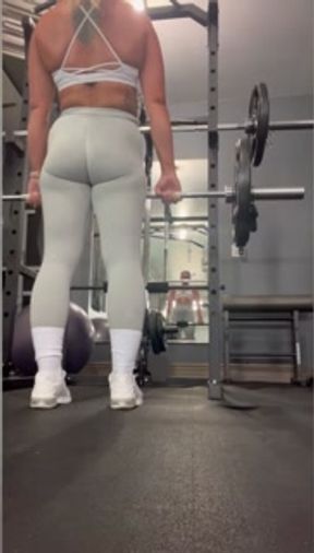 Fit gym babe works out pussy - HD - 12:07 video - from Pornzona