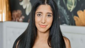 Wild Nicol - Hot Solo Slut In Slutty Action - VR - 5:00 video - from VXXX
