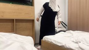 Arab maid in hijab seduced a client in a hotel room - HD - 7:43 video - from xHamster